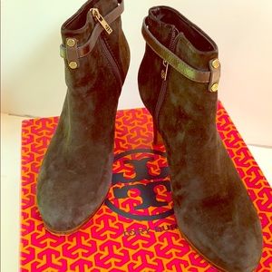 Tory Burch Mid-Heel Bootie - Softy Suede - Smoke